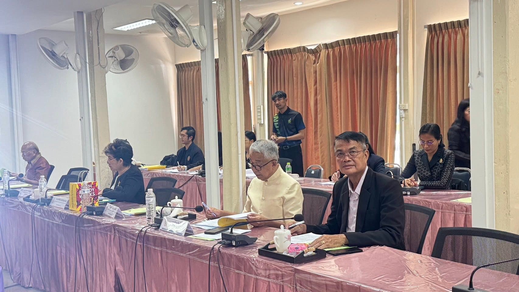 อบจ.อุบลราชธานี ร่วมประชุมคณะกรรมการขับเคลื่อนพื้นที่นวัตกรรมการศึกษาจังหวัดอุบลราชธานี ครั้งที่ 3/2569