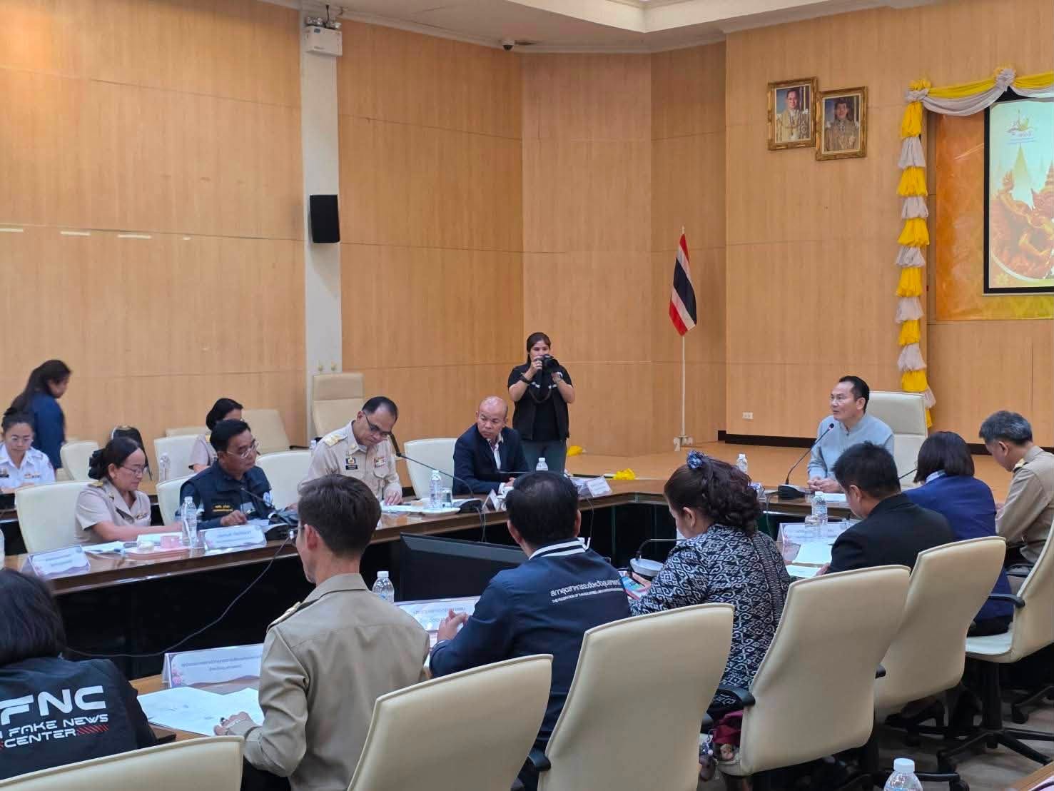 อบจ.อุบลฯ ร่วมประชุมเตรียมความพร้อม “งานประเพณีแห่เทียนพรรษาจังหวัดอุบลราชธานี ประจำปี 2569”